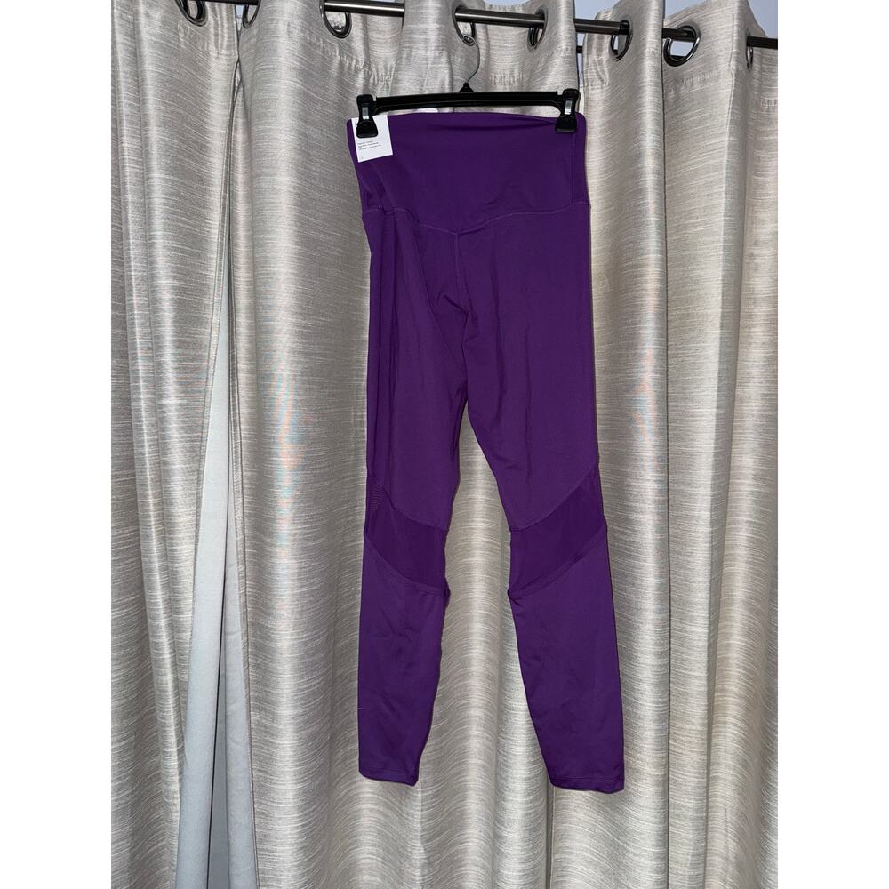 Nike ankle length training leggings in purple size small - NEW